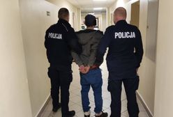 Przerażająca zbrodnia na Woli. Kopał, uderzał karniszem i butelką