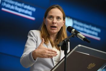 Emocjonalne słowa ministry na antenie. Mówi o "imbie i hecy PiS"