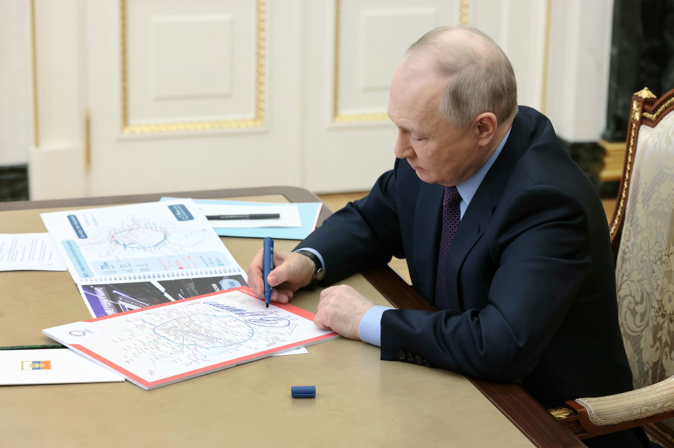 Russian President Vladimir Putin takes part in the ceremony of the opening of the Big Circle Line (BCL) of the Moscow subway via videoconference, in Moscow, Russia, 01 March 2023. The Big Circle Line, whose length is over 70 kilometers long with 31 stations and three train depots, is one of the biggest underground construction project in the world. Launch of the BCL will improve the transport situation in 34 districts of Moscow with a population of 3.3 million people and considerably reduce the burden on other subway lines. EPA/MIKHAIL METZEL / SPUTNIK / KREMLIN POOL MANDATORY CREDIT Dostawca: PAP/EPA.