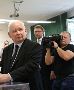 "Maszeruj albo giń". Kaczyński jak chirurg wycina i szyje. Tak właśnie tworzy listy wyborcze
