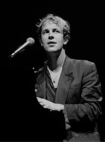 Tom Odell zaprosił na scenę Darię Zawiałow i Dawida Podsiadło. Polały się łzy wzruszenia [RELACJA]