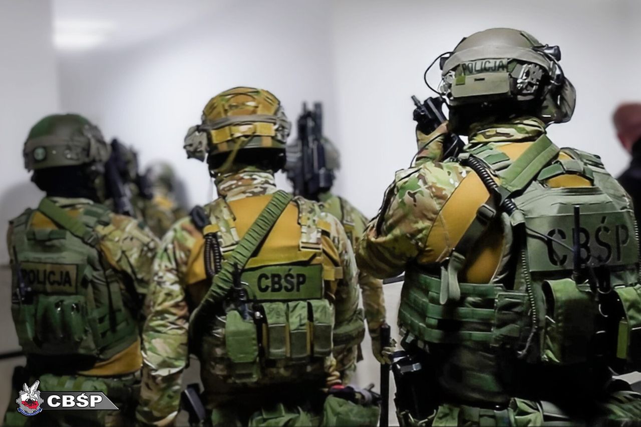 Międzynarodowa grupa narkotykowa rozbita. CBŚP i ABW zatrzymały "Oczko" i jego ludzi