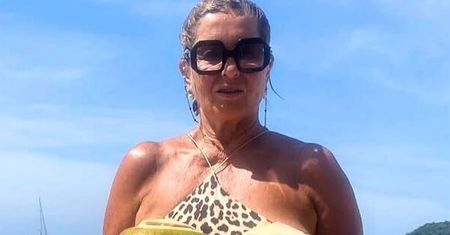 Skończyła 68 lat. Kasprzyk na plaży prosi o życzenia