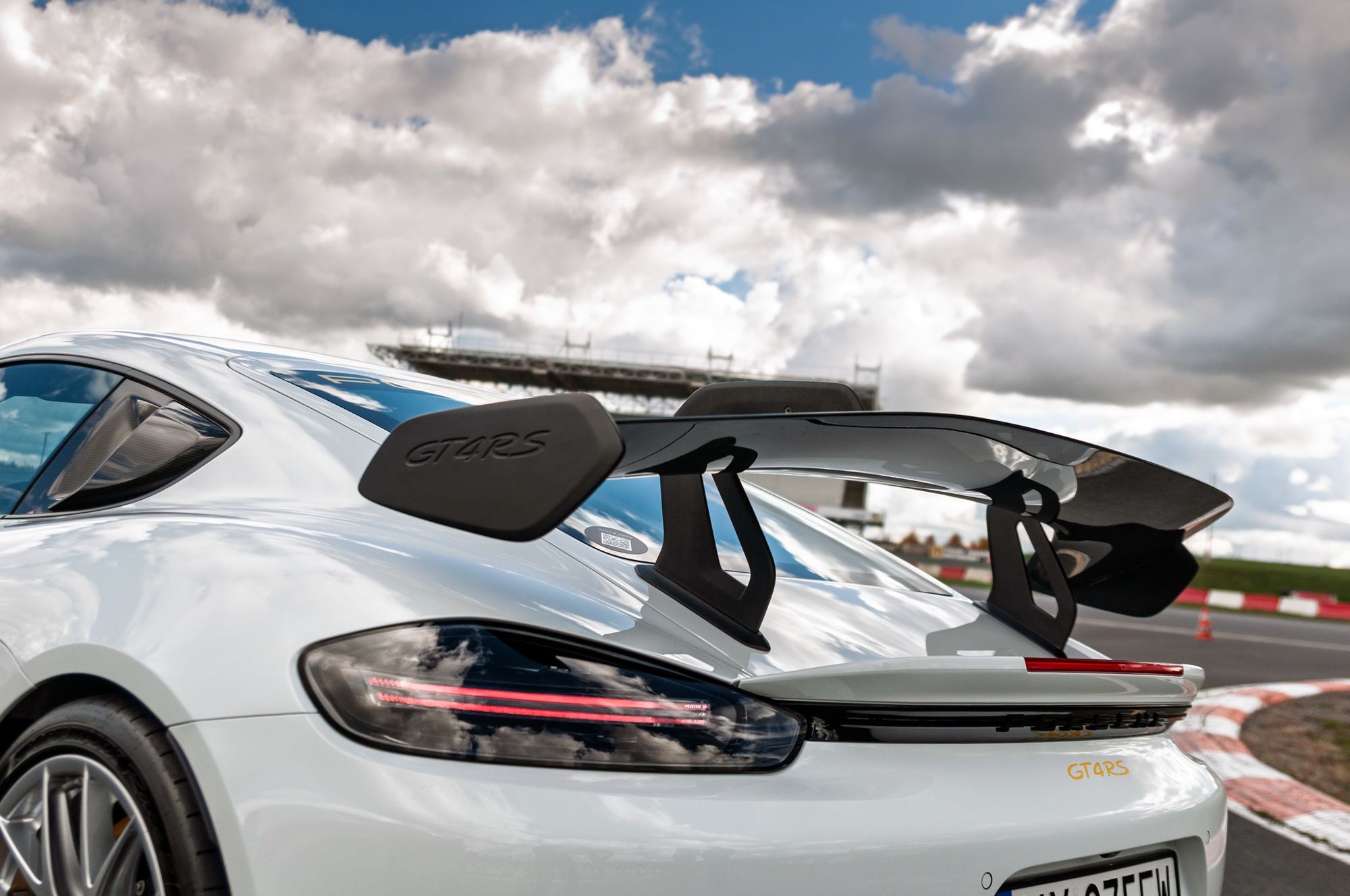 Porsche 718 Cayman GT4 RS (2025)