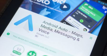 Android Auto znów działa jak należy: z aplikacji usunięto błąd powodujący restarty
