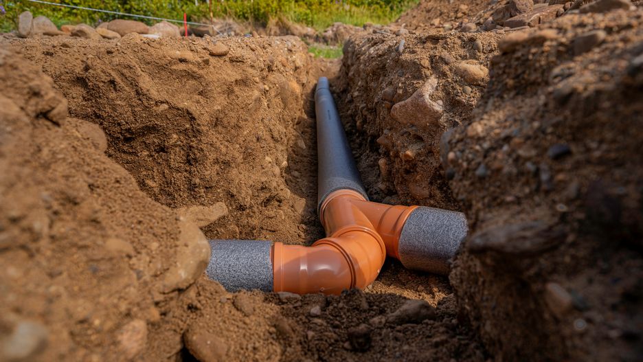 Przy tej ulicy wciąż nie ma kanalizacji.