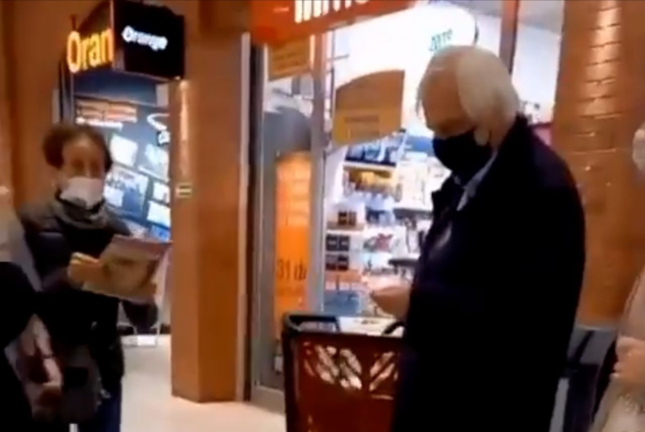 "Jest pani kretynką". Wicemarszałek Ryszard Terlecki w galerii handlowej