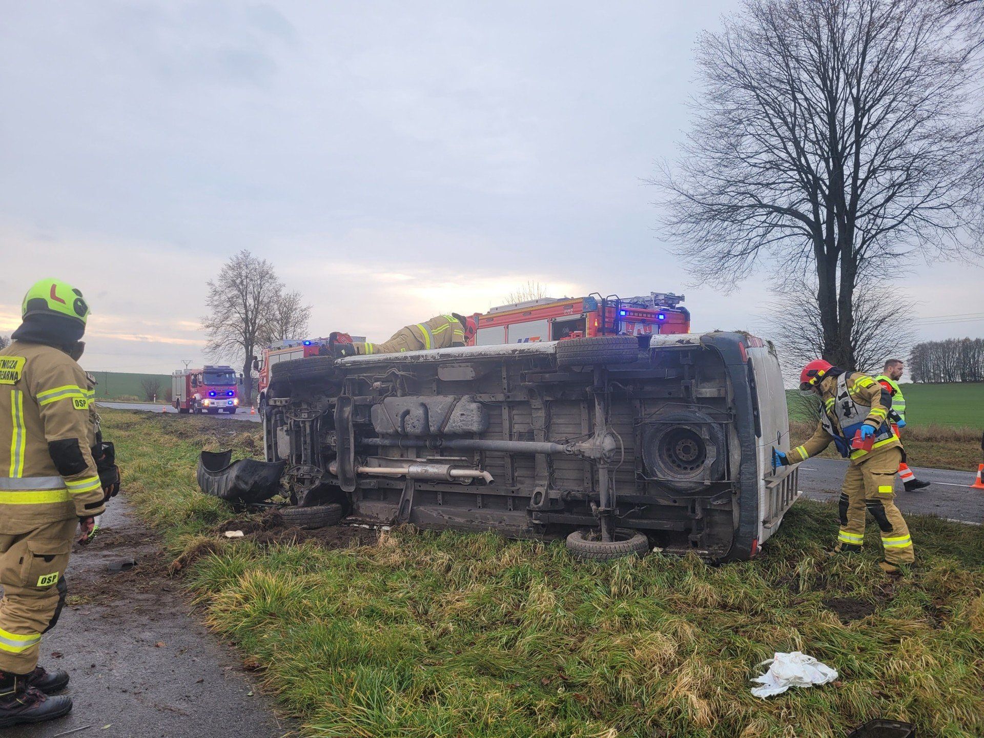 Dachowanie busa na dw 165