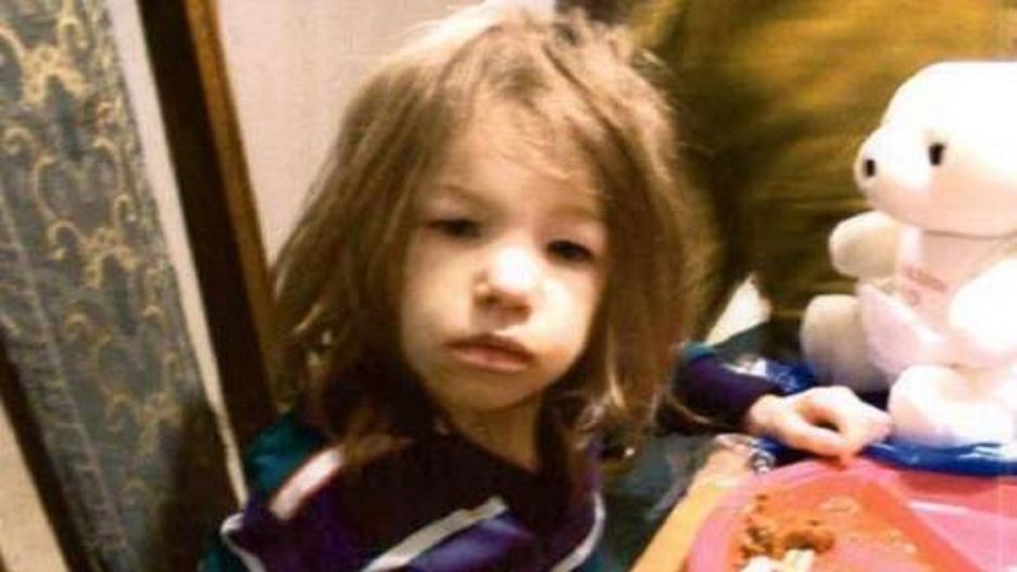 Nazywano ją dziewczynką z szafy. Przez lata była gwałcona i głodzona