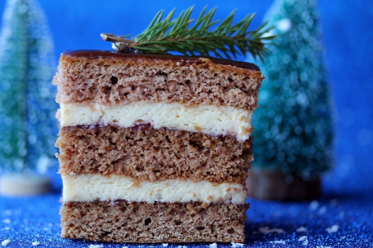 Gingerbread reimagined: The festive cake with a flavorful twist