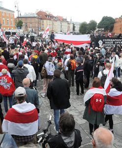 Warszawa. Solidarni z Białorusią. Protest na pl. Zamkowym