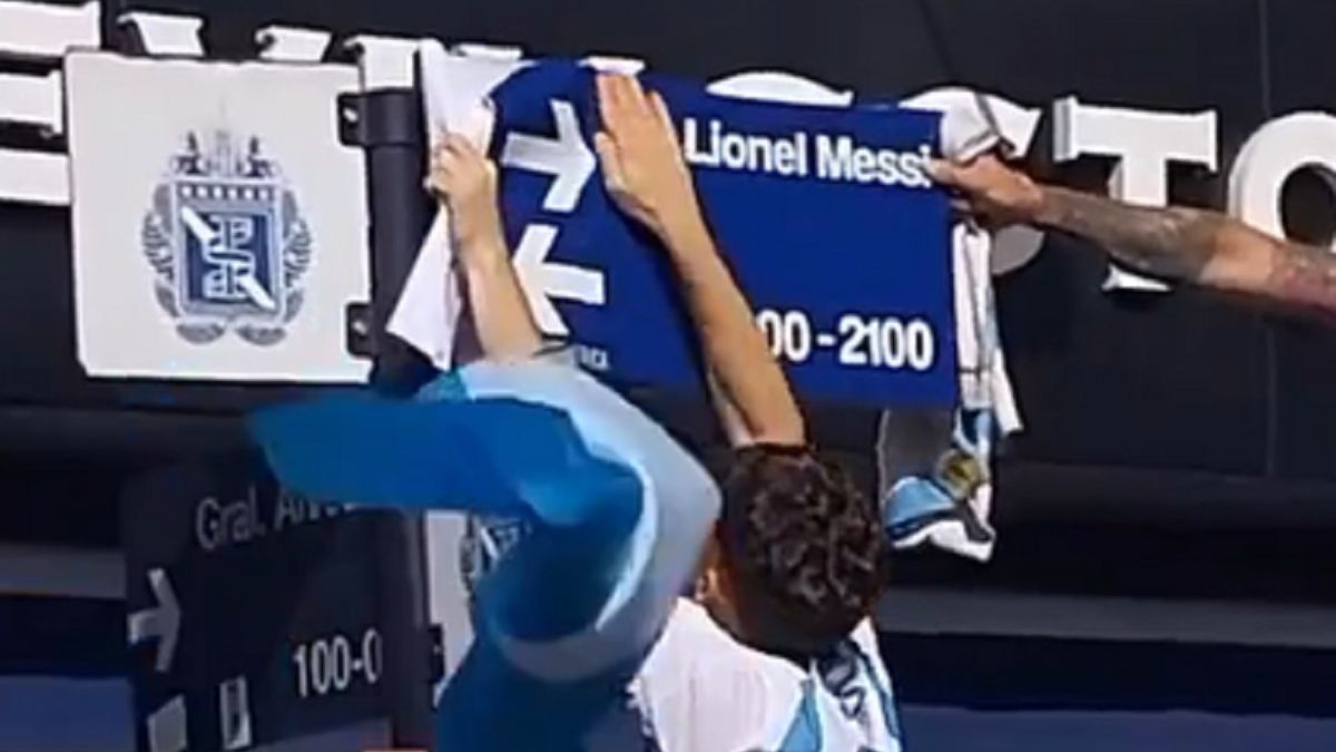 Fani zmieniają nazwę ulicy