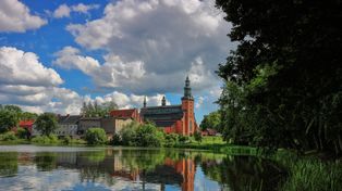 Masz wolny weekend? Zamiast się nudzić, wybierz się na wyjątkowy spacer po Kartuzach!