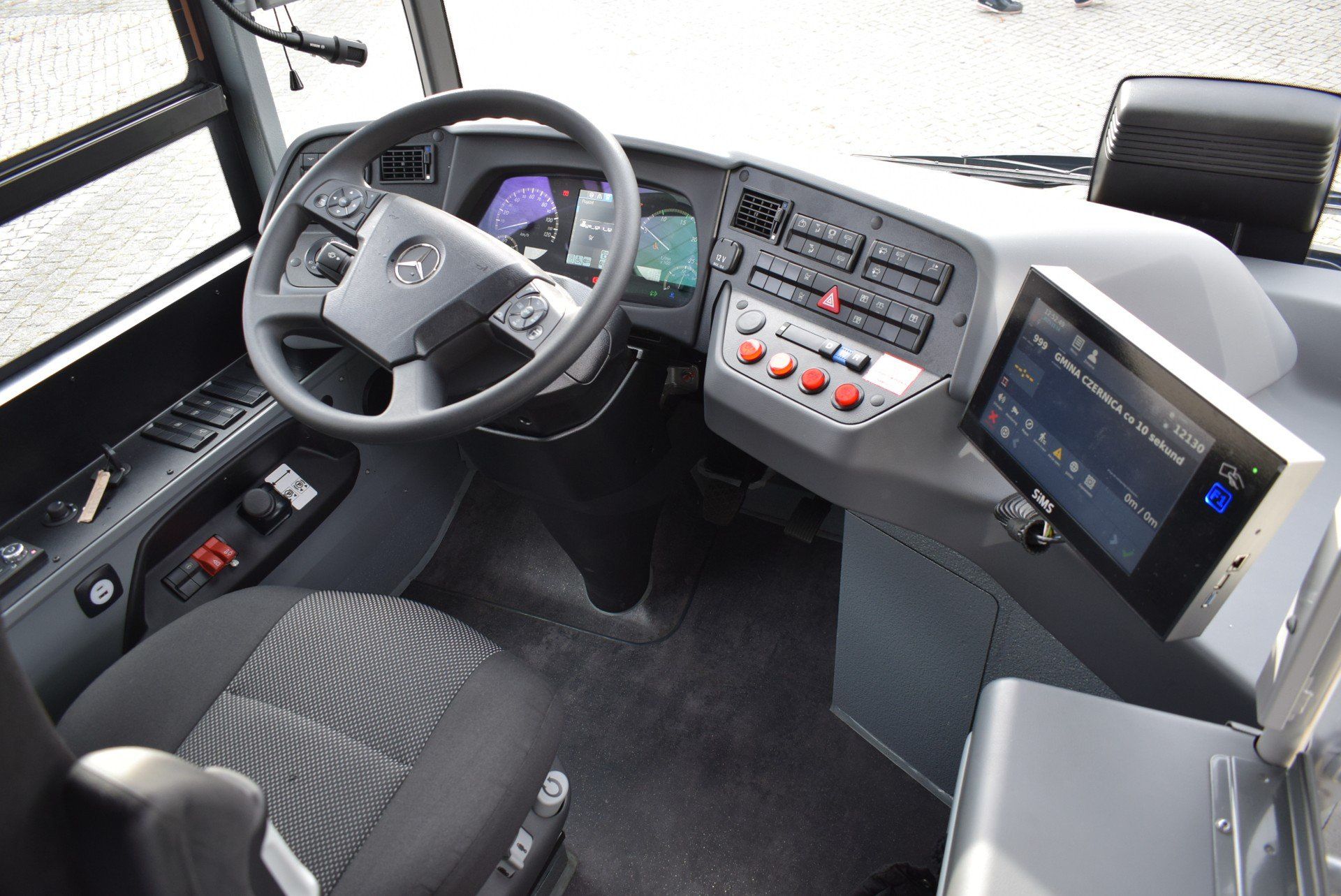 Nowoczesne autobusy połączą aglomerację wrocławską