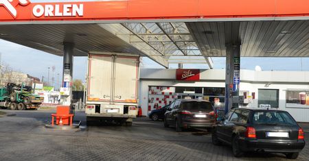 30 groszy zniżki na Orlenie. Ujawniła się grupa wkurzonych