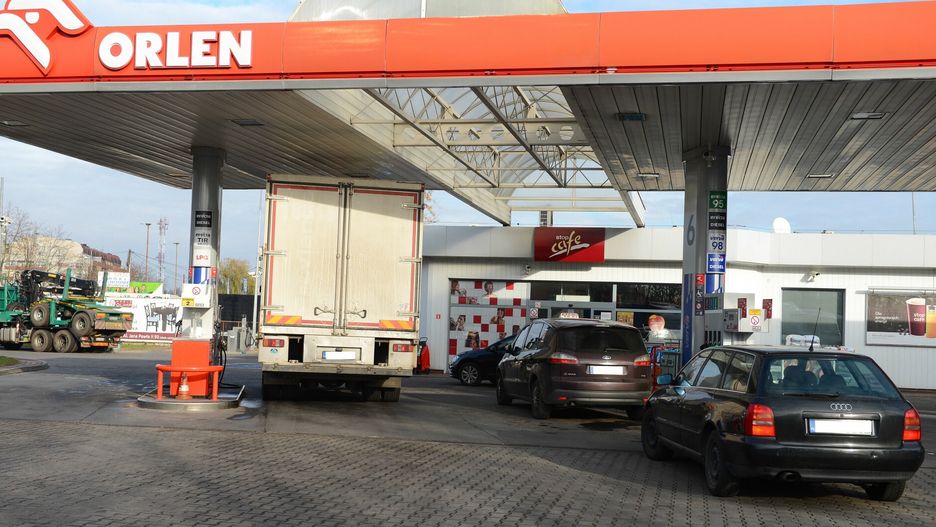 Małe stacje nie dadzą 30 groszy zniżki, jak Orlen. Burza o ceny paliw trwa