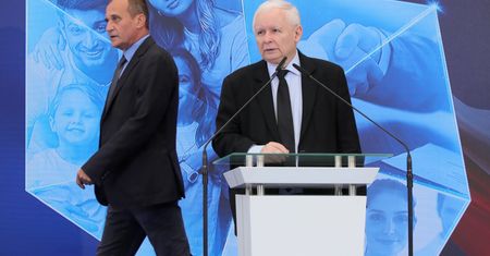 Przetasowania w sztabie PiS. Wchodzą ważne nazwiska, Paweł Kukiz stawia warunek