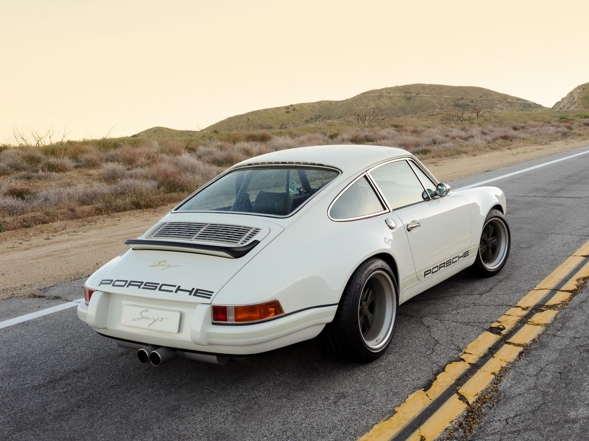 Singer Porsche 911 - król współczesnych klasyków 53
