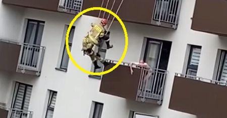Dramat w Krakowie. Nagranie ze strażakami niesie się w sieci