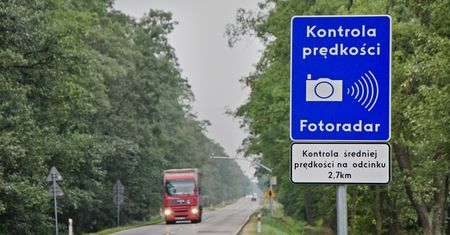 Odcinkowy pomiar prędkości rusza w grudniu - jak działa i na co uważać?
