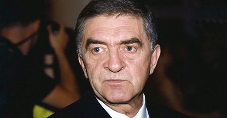 Wstydził się pochodzenia. W młodości od razu było słychać