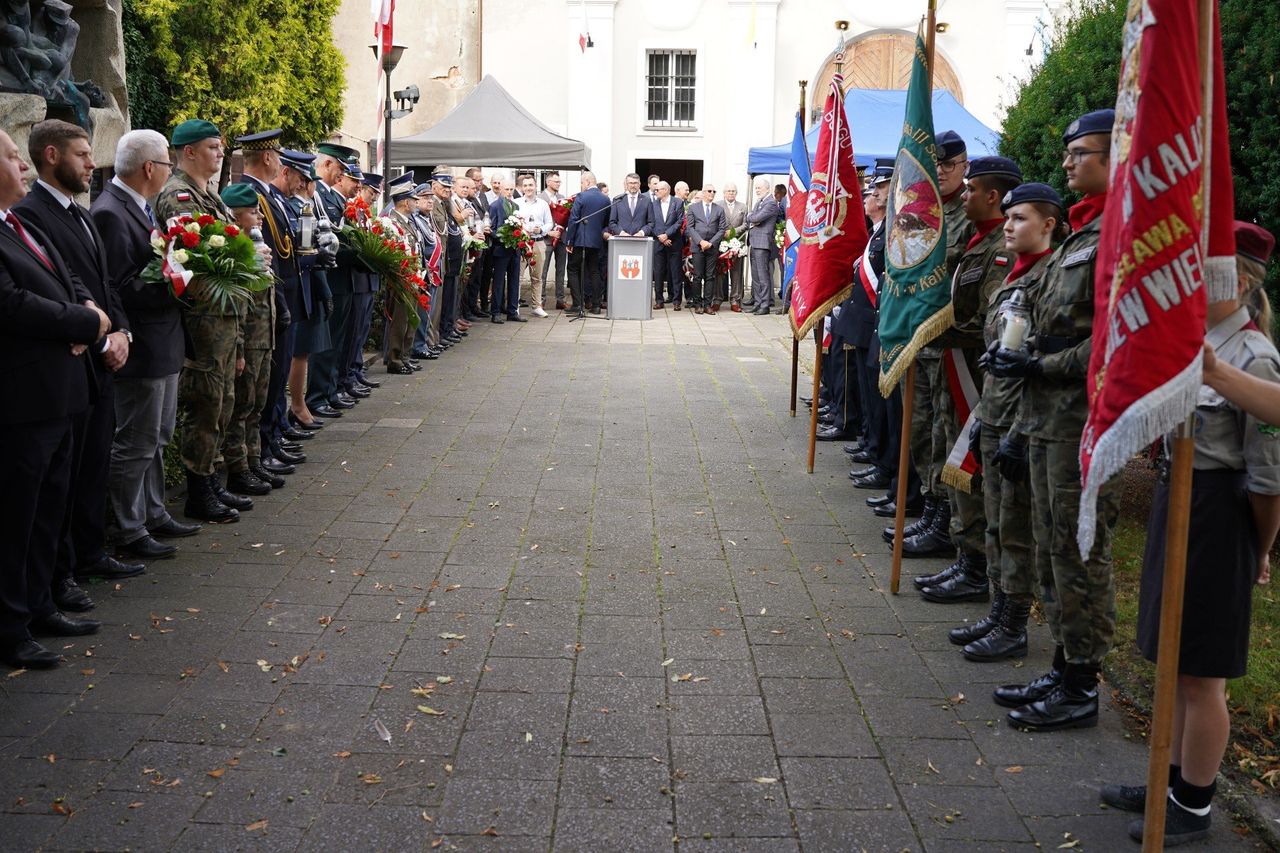 Kalisz: Mieszkańcy oddali hołd powstańcom warszawskim