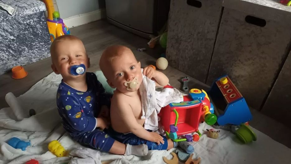 Bliźniacy zmarli w odstępie sześciu tygodni. Wszystko przez rzadką chorobę