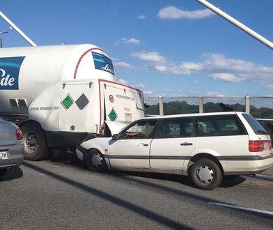 Wrocław. Wypadek na AOW. Trzeba się liczyć z utrudnieniami