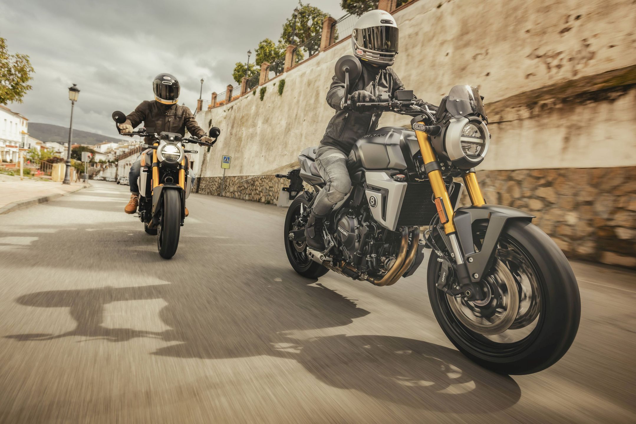 Suzuki GSX-8T i 8TT