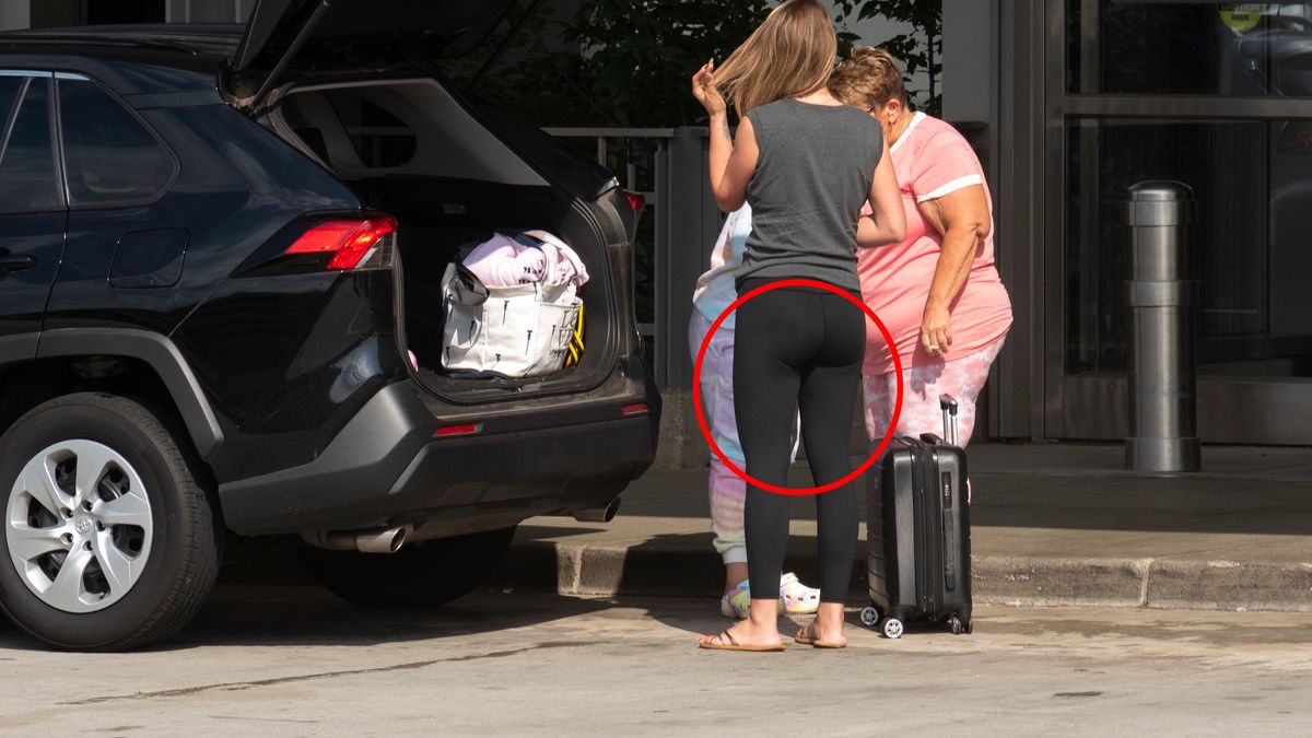 Legginsy w samolocie to zły pomysł 