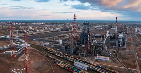 Lukoil sprzedał sycylijską rafinerię. Zaopatruje piątą część włoskiego rynku