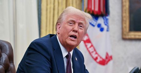 Trump ułaskawił skazanego na podwójne dożywocie. "Prawdopodobnie został multimiliarderem"