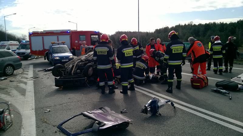 Groźny wypadek w miejscowości Boksycka. Na miejscu obecne było Lotnicze Pogotowie Ratunkowe.