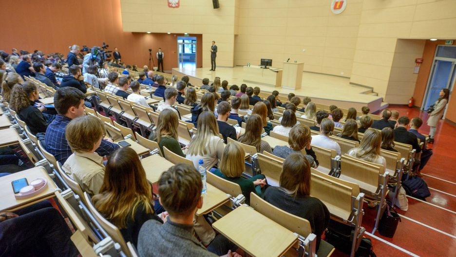 Na przyszły rok akademicki, na ponad 90 kierunków, zaplanowano przyjęcie ponad 11 tysięcy osób