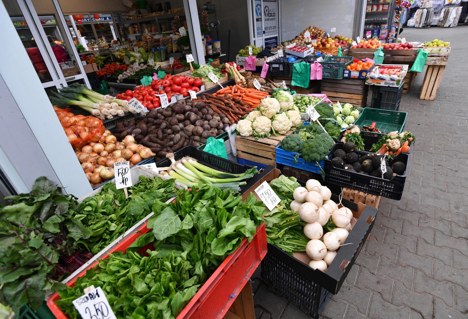 Ceny na bazarach zaskakują. Drożej niż przed rokiem?