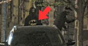 "Batman" przyłapany z kolegą po zmroku Zdjęcie z Łodzi