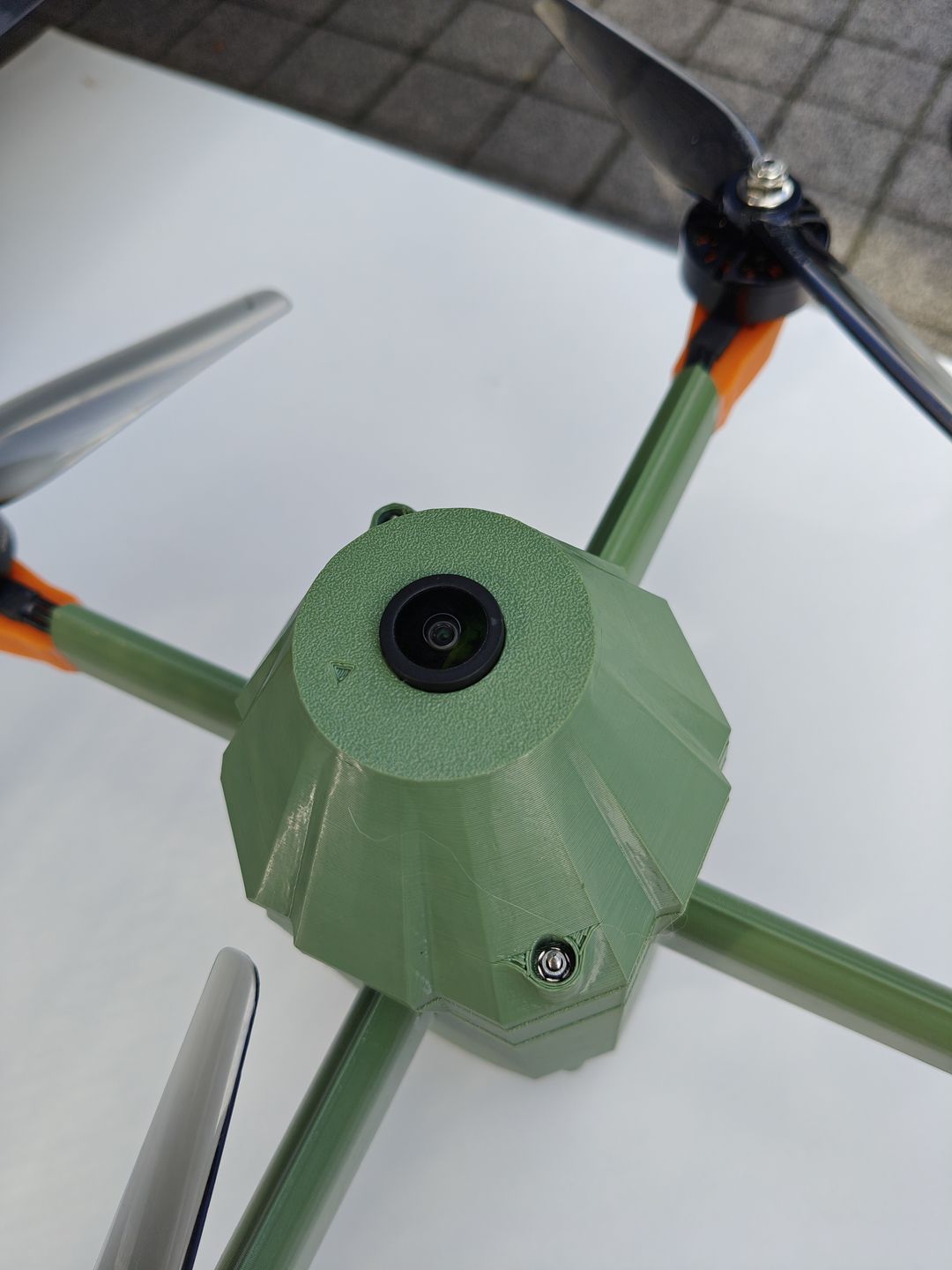 Kontrdron K-crusher.