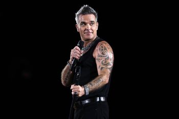Robbie Williams po raz pierwszy o swojej chorobie. Na co cierpi znany muzyk?