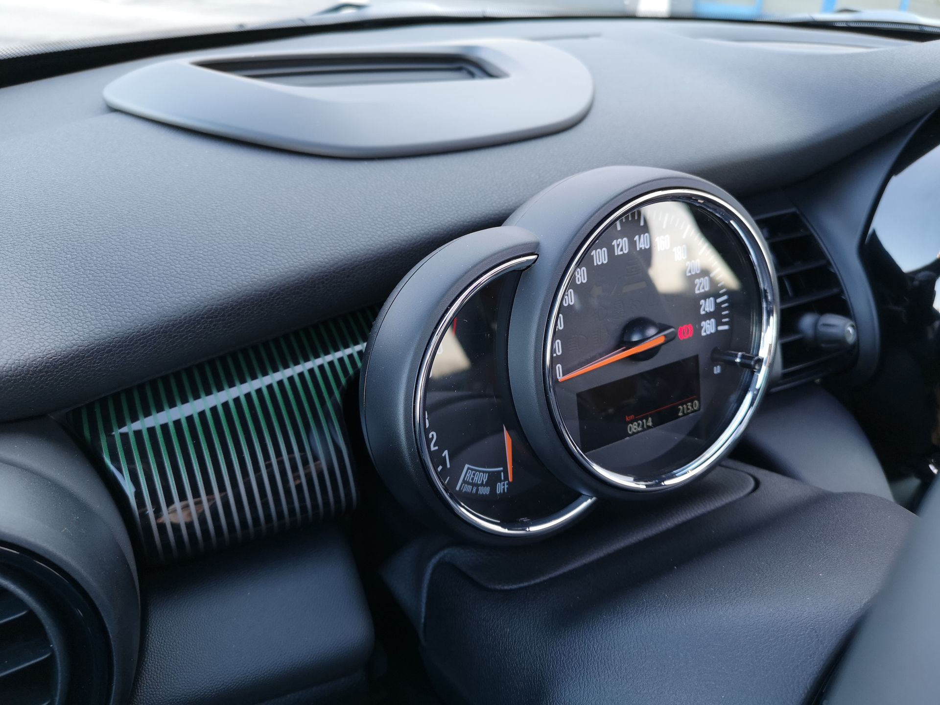 MINI Cooper S: aplikacja MINI Connected, obsługa systemu oraz audio Harman Kardon 22