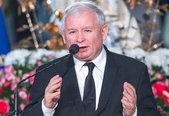 Kaczyński i Błaszczak trzymają się za ręce na urodzinach Radia Maryja... (ZDJĘCIA)