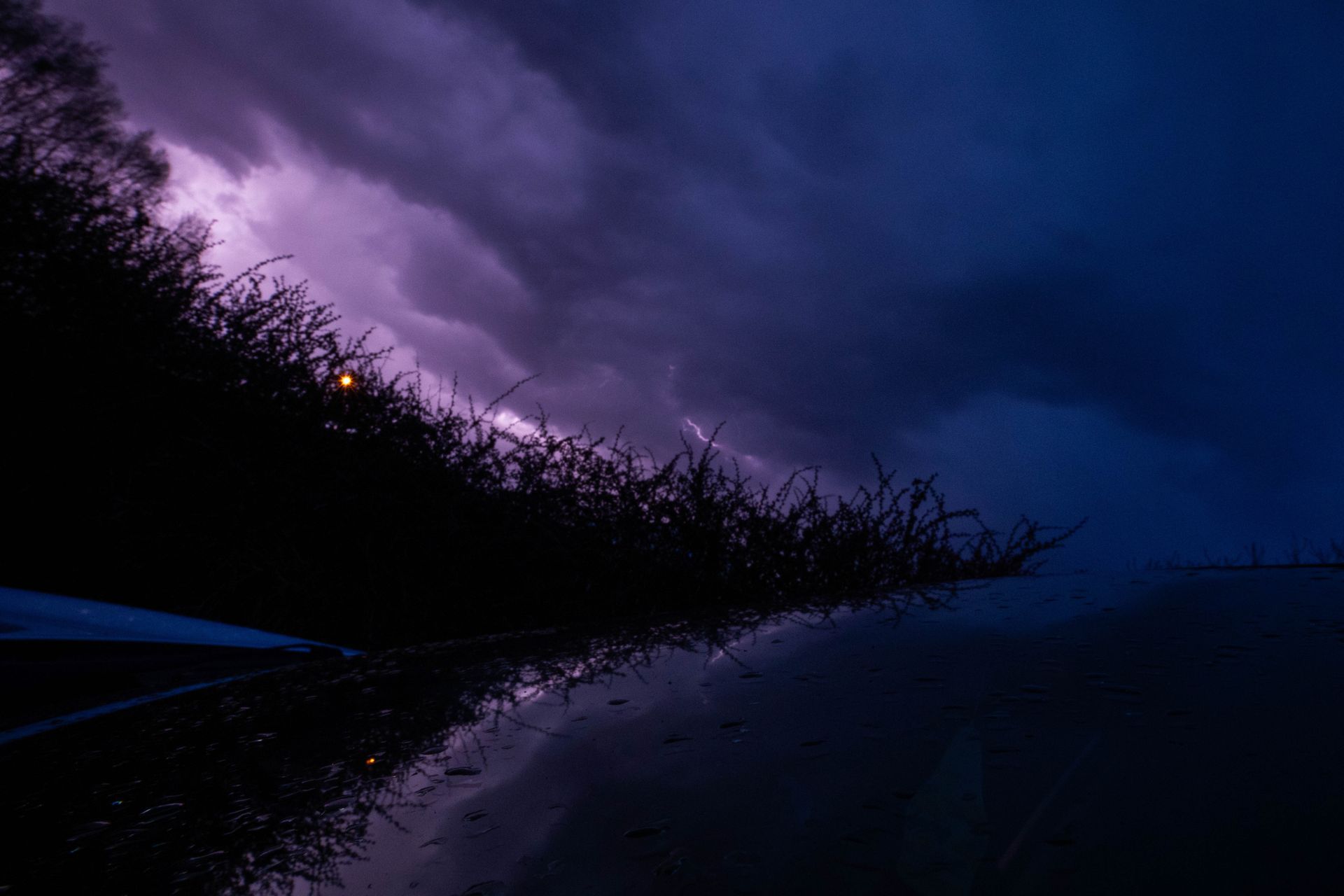Ostrzeżenie przed wiatrem. Przymrozki na południu Polski