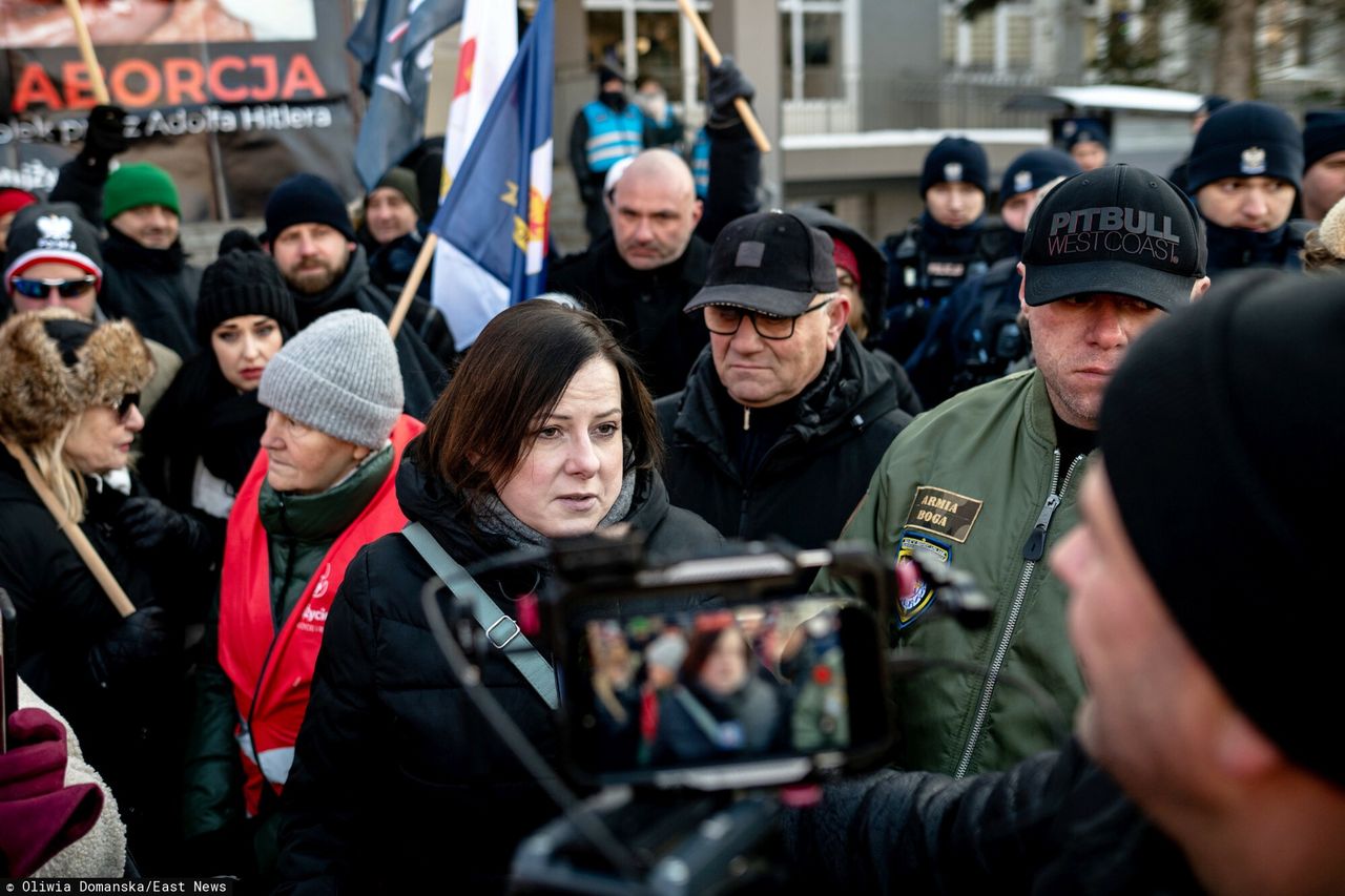 Protestowali pod szpitalem w Gdańsku. Zdecydowana reakcja lekarza. "Czysta manipulacja"