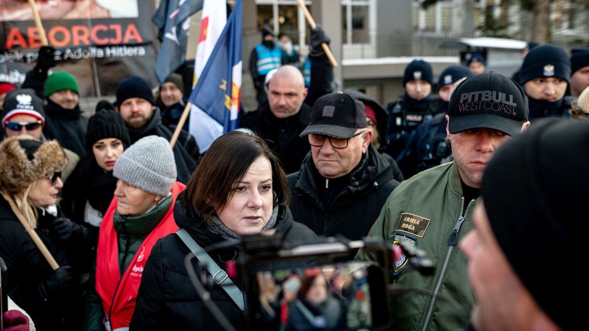 Pikieta przed szpitalem na Zaspie w Gdańsku