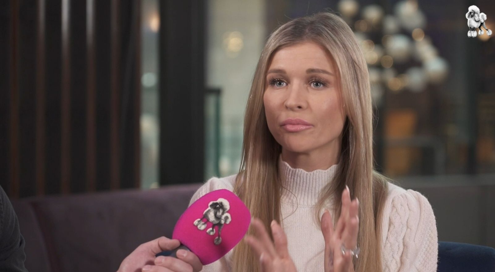 Joanna Krupa chce z mężem zaadoptować dziecko z Ukrainy 