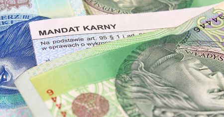 70 km/h poza zabudowanym. Kierowcy zapominają o tym przepisie