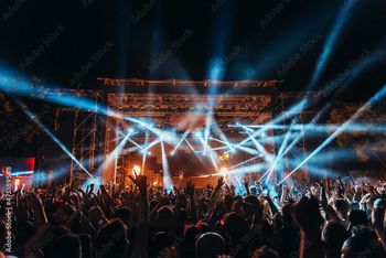 Festiwale w Polsce 2025. Sprawdź, jakie imprezy szykują się w wakacje i kup bilety