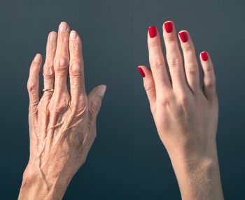 Tak sprawdzisz tempo starzenia. Kluczowe są dłonie