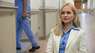 Limit wynagrodzeń na godzinę dla lekarzy. Ministra mówi o godnych zarobkach