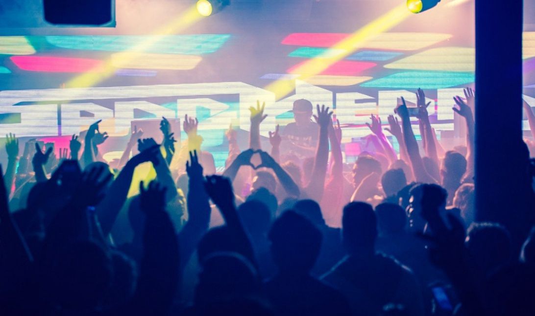 Bunt przedsiębiorców. Otwarta dyskoteka Casanova kontrolowana przez sanepid