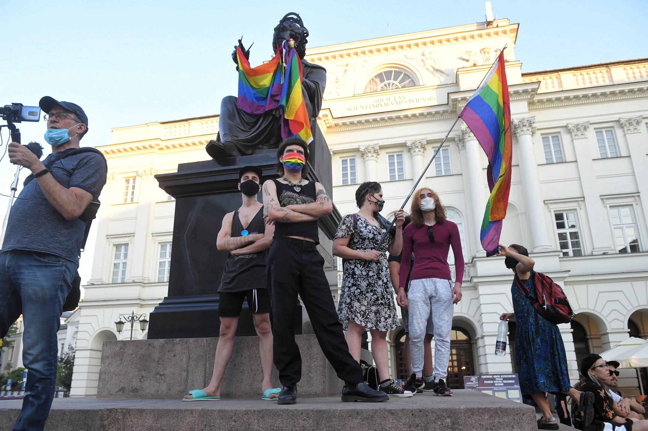 Protesty przeciwko zatrzymaniu aktywistki LGBT w Warszawie